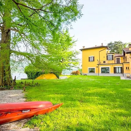 Sleeps 21 With Pool And Air Con Villa *