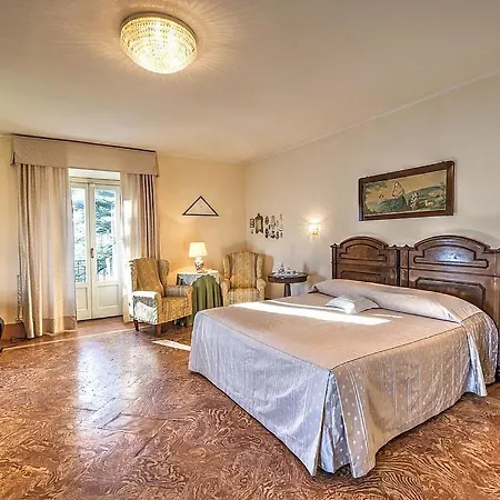 Sleeps 21 With Pool And Air Con Villa *